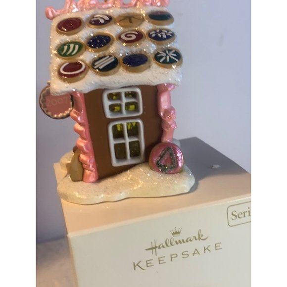 Hallmark Keepsake Bake Shop ornament 2007 - Picture 3 of 11